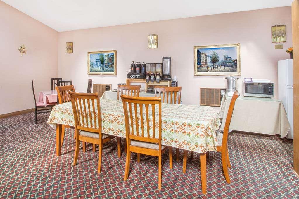 Knights Inn Endwell Restoran fotoğraf