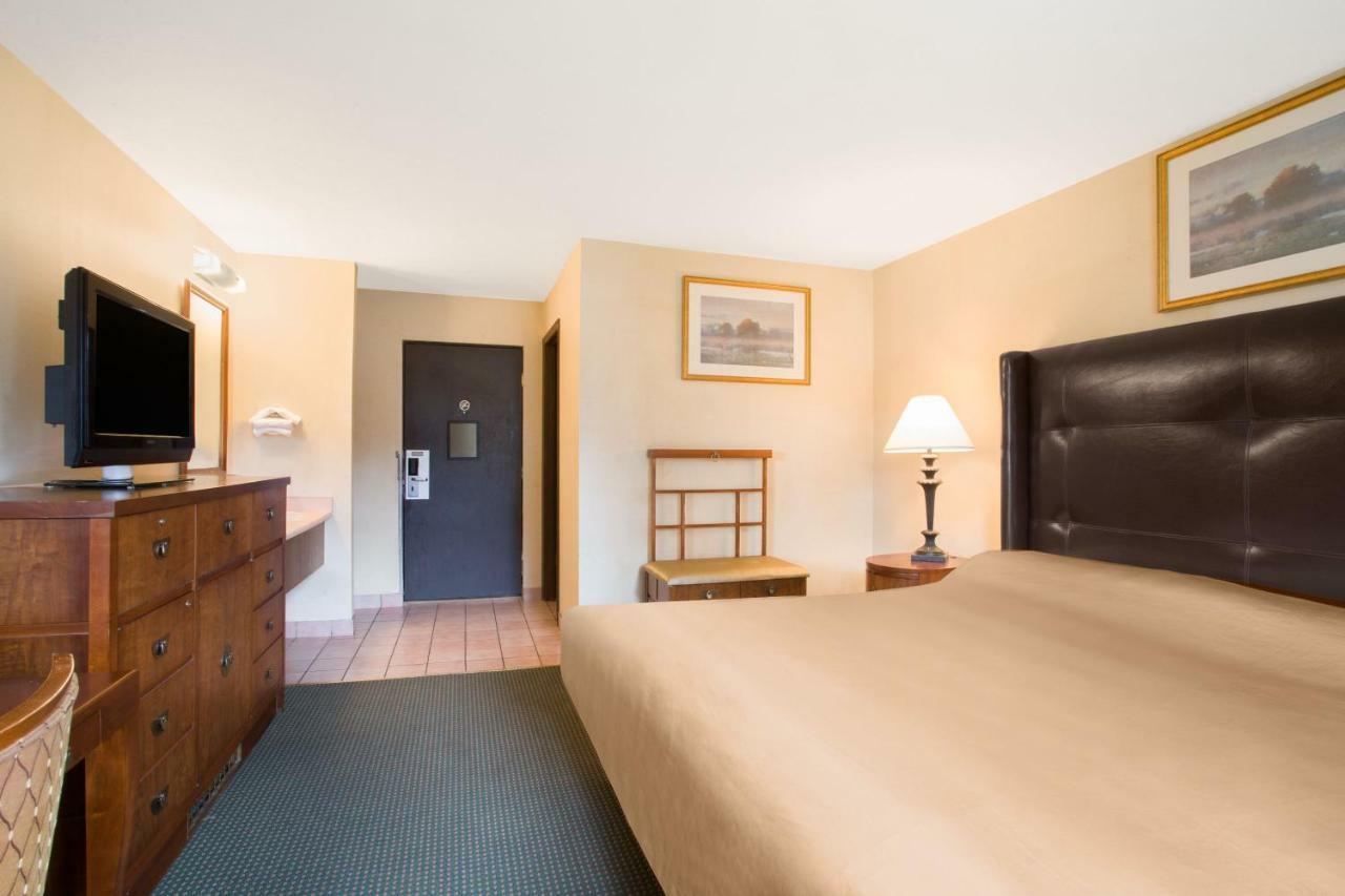 Knights Inn Endwell Dış mekan fotoğraf